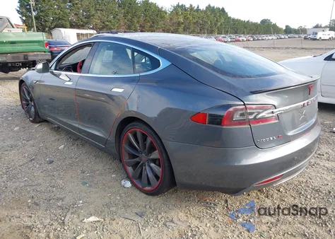 2013 Tesla Model S Performance из США, поврежденный, VIN 5YJSA1CP6DFP05588